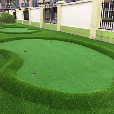Golf đặt cỏ nhân tạo màu xanh lá cây với PP Net SPU Latex Backing và Polypropylene